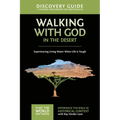 The Walking with God in the Desert Discovery Guide: Experiencing Living Water When Life Is Tough 12 - Paperback