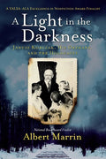 A Light in the Darkness: Janusz Korczak, His Orphans, and the Holocaust - Paperback