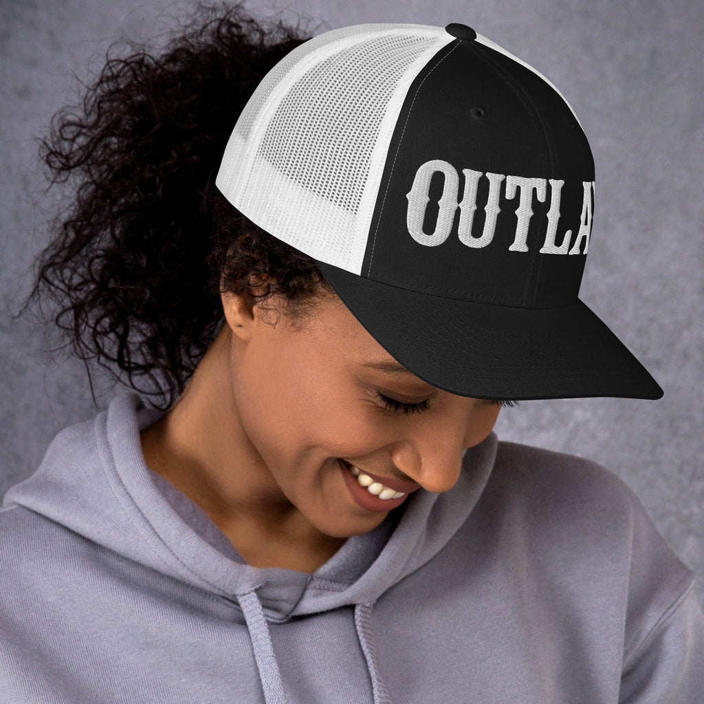 OUTLAW Retro Trucker Cap