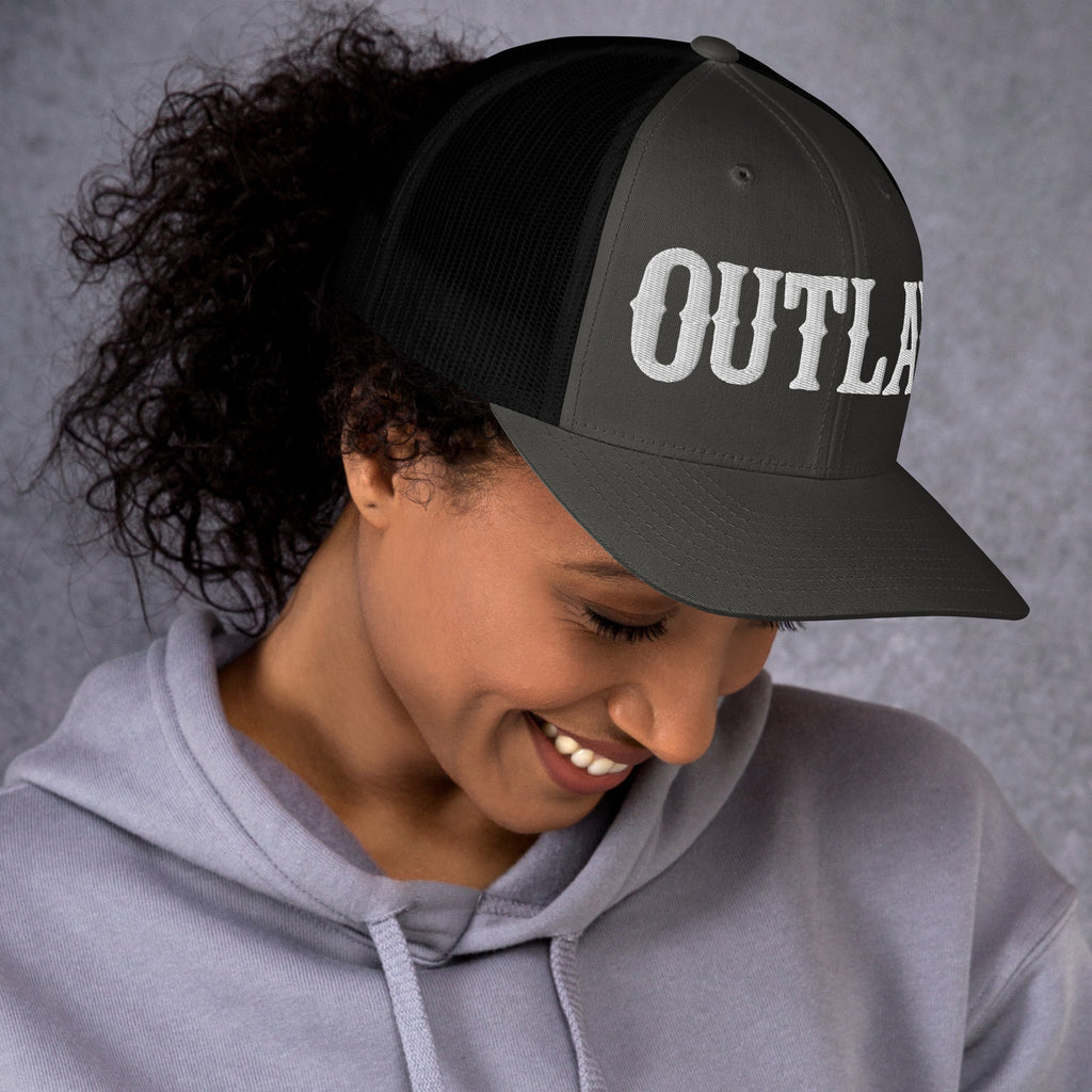 OUTLAW Retro Trucker Cap