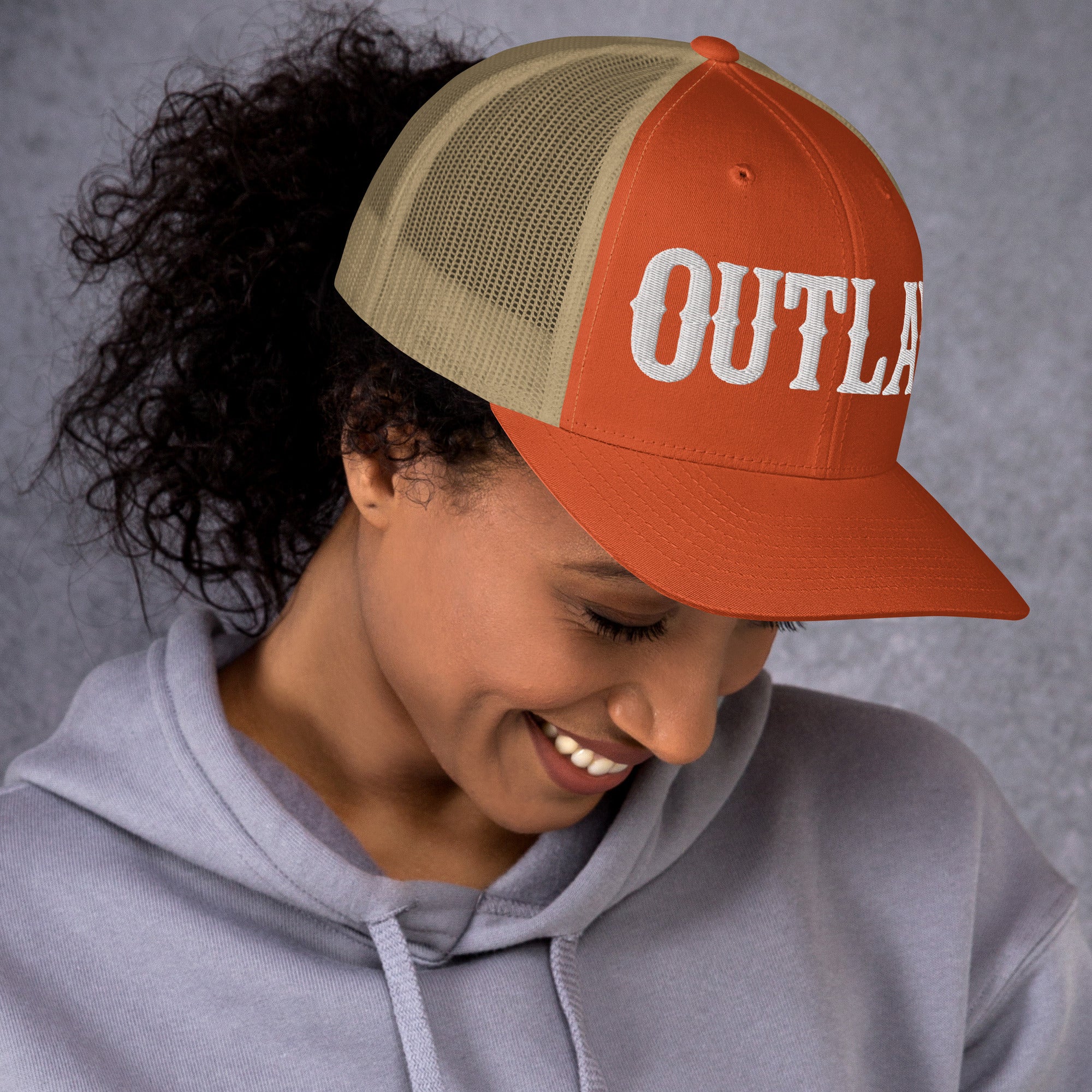 OUTLAW Retro Trucker Cap